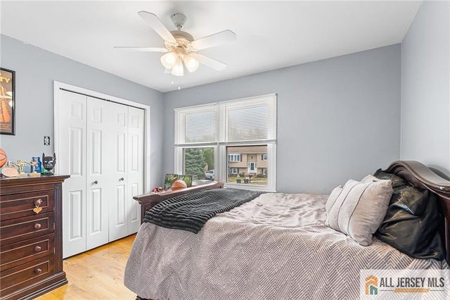 7 Wilton Avenue, Middlesex, NJ 08846