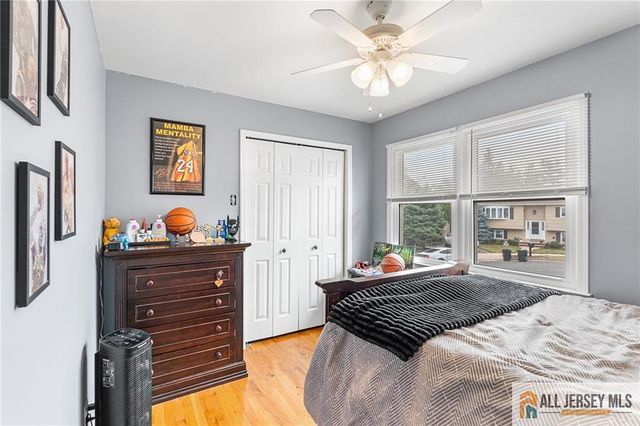 7 Wilton Avenue, Middlesex, NJ 08846