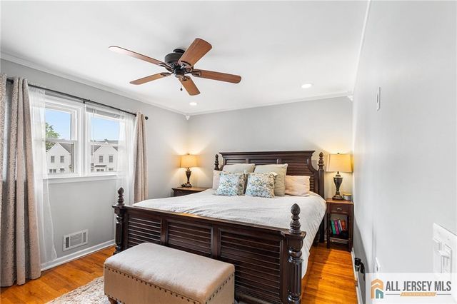 7 Wilton Avenue, Middlesex, NJ 08846