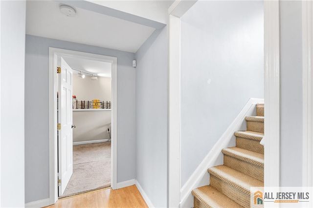 7 Wilton Avenue, Middlesex, NJ 08846