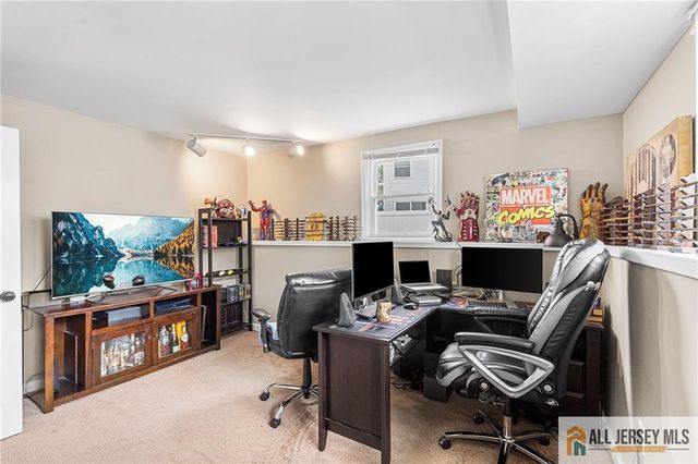 7 Wilton Avenue, Middlesex, NJ 08846