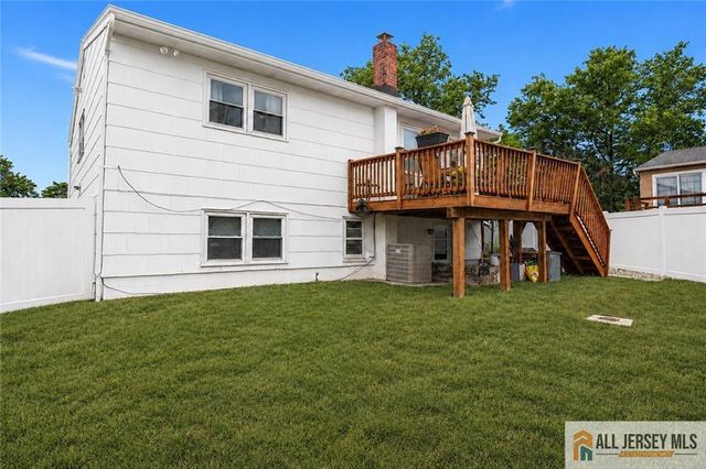 7 Wilton Avenue, Middlesex, NJ 08846