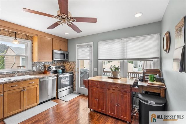 7 Wilton Avenue, Middlesex, NJ 08846