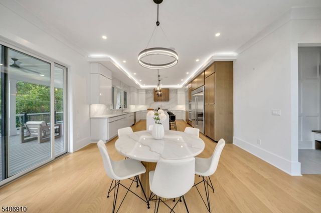 39 Westmount Dr, Livingston Twp., NJ 07039