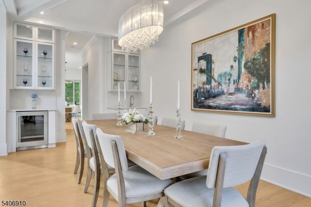 39 Westmount Dr, Livingston Twp., NJ 07039