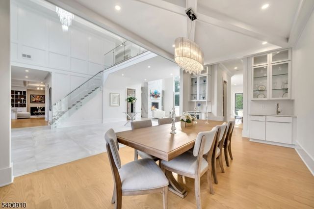 39 Westmount Dr, Livingston Twp., NJ 07039