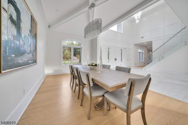 39 Westmount Dr, Livingston Twp., NJ 07039