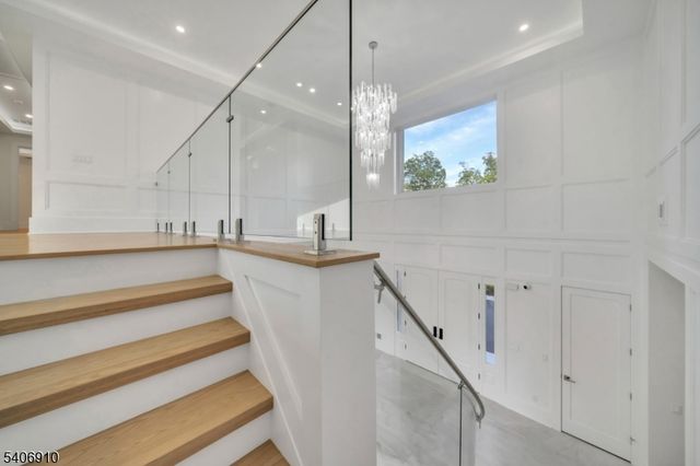 39 Westmount Dr, Livingston Twp., NJ 07039