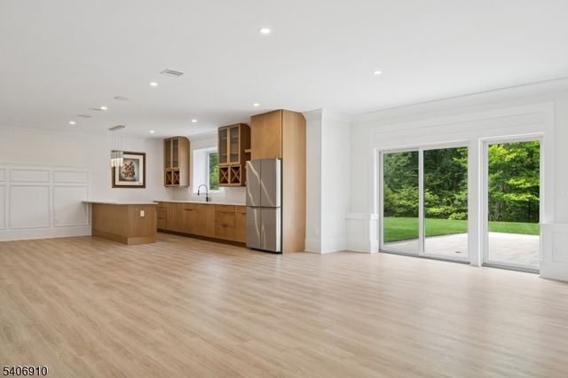 39 Westmount Dr, Livingston Twp., NJ 07039