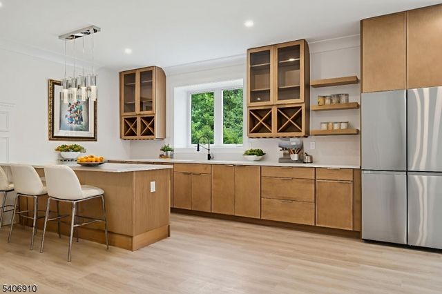 39 Westmount Dr, Livingston Twp., NJ 07039