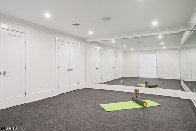 39 Westmount Dr, Livingston Twp., NJ 07039