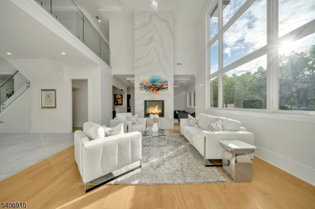 39 Westmount Dr, Livingston Twp., NJ 07039