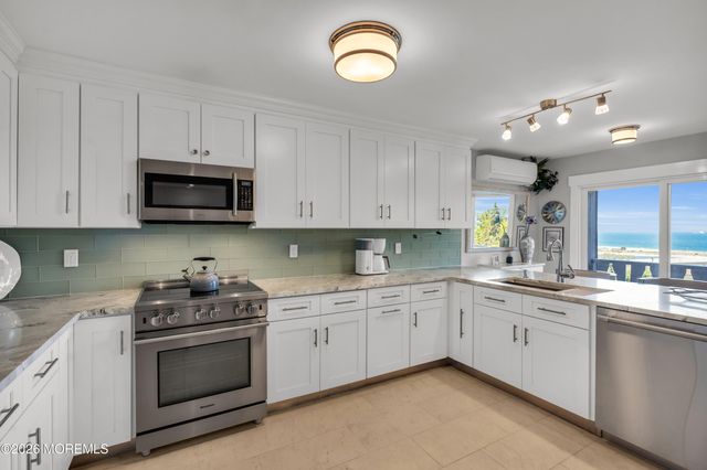 F-4 Hillside Court, Highlands, NJ 07732