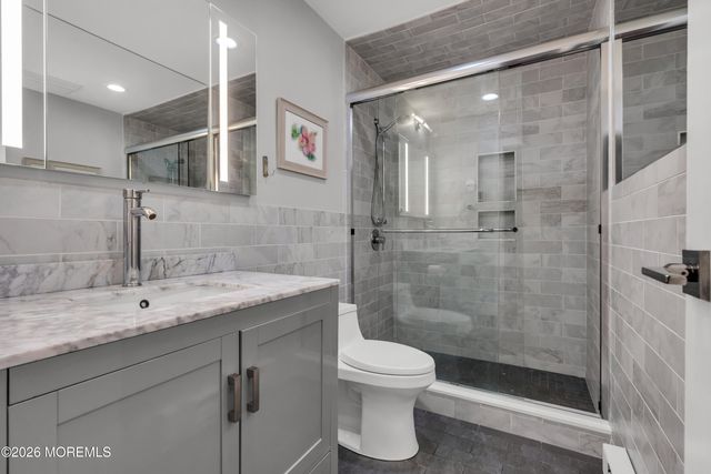 F-4 Hillside Court, Highlands, NJ 07732