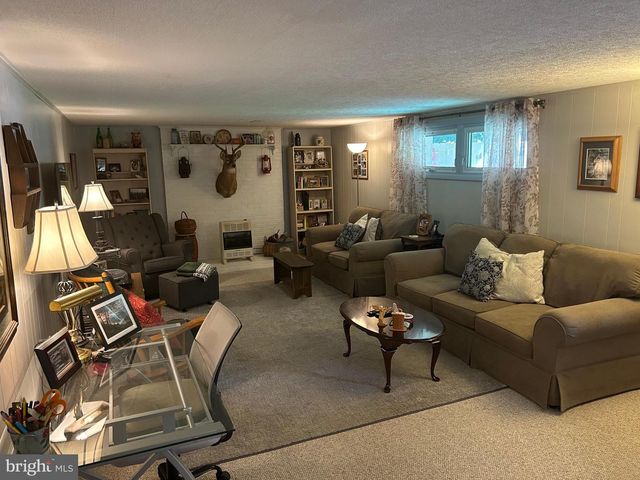 502 BOWMAN AVE, Lewisberry, PA 17339