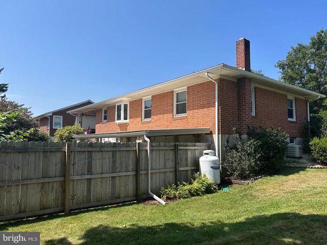 502 BOWMAN AVE, Lewisberry, PA 17339