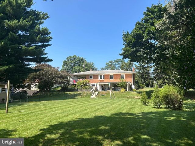 502 BOWMAN AVE, Lewisberry, PA 17339