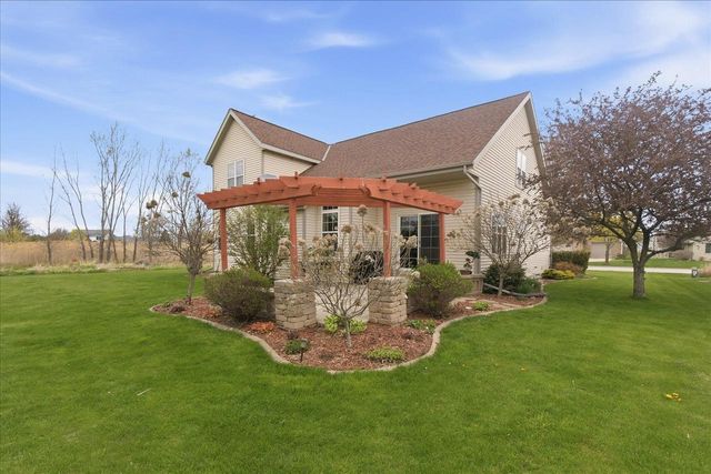 1730 CINNABAR WAY, Belleville, WI 54311