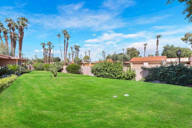 44 Malaga Drive, Rancho Mirage, CA 92270