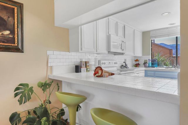 44 Malaga Drive, Rancho Mirage, CA 92270