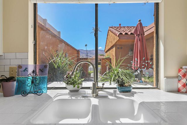 44 Malaga Drive, Rancho Mirage, CA 92270