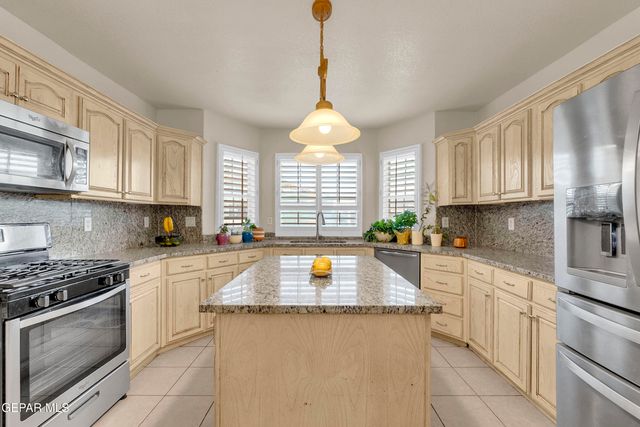 6531 Brooke Ridge Circle, El Paso, TX 79912