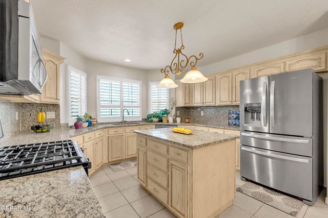 6531 Brooke Ridge Circle, El Paso, TX 79912