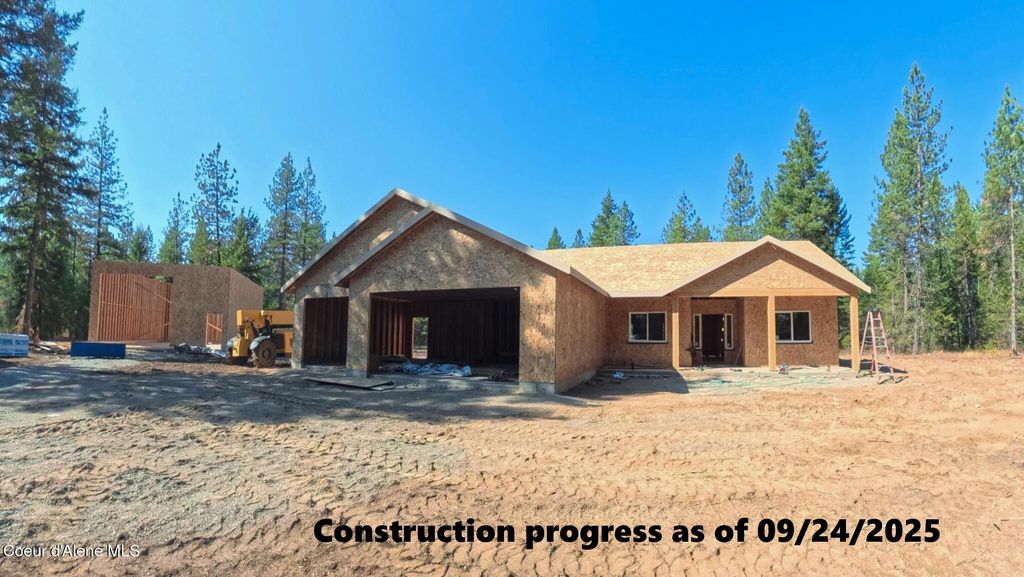 205 Earp Lp, Spirit Lake, ID 83869