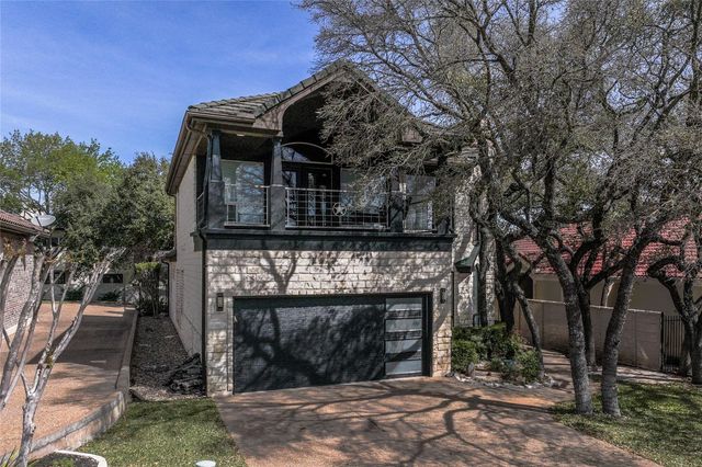 11 Treehaven LN, The Hills, TX 78738
