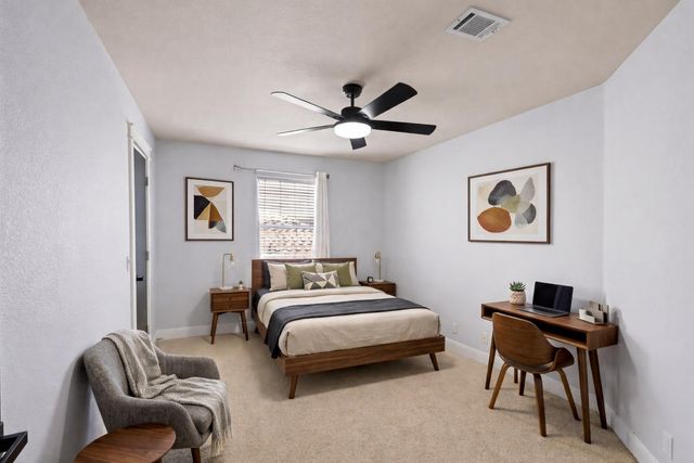 11 Treehaven LN, The Hills, TX 78738