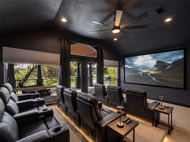 11 Treehaven LN, The Hills, TX 78738