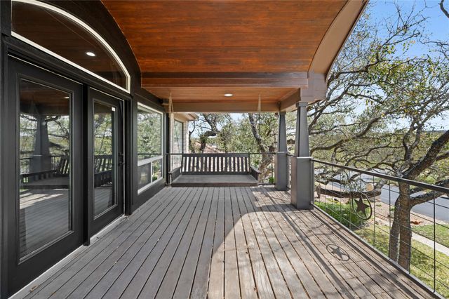 11 Treehaven LN, The Hills, TX 78738