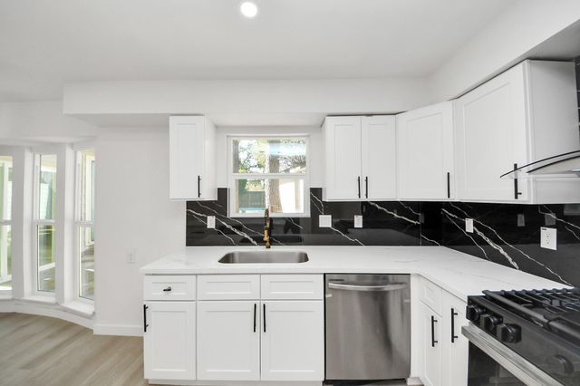 13335 Balmore Circle, Houston, TX 77069