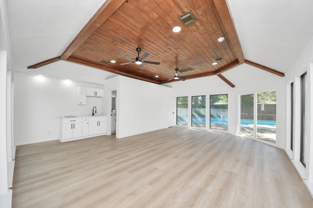 13335 Balmore Circle, Houston, TX 77069