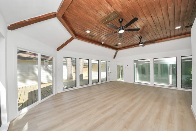 13335 Balmore Circle, Houston, TX 77069