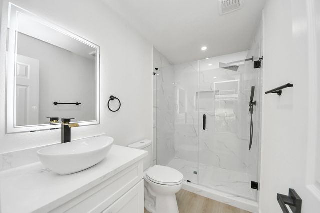 13335 Balmore Circle, Houston, TX 77069