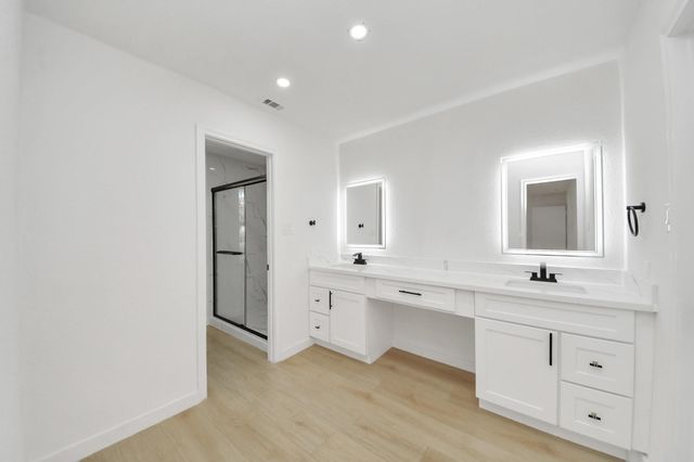 13335 Balmore Circle, Houston, TX 77069