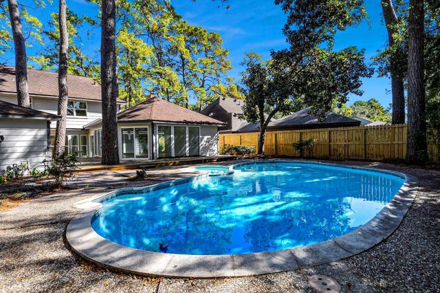 13335 Balmore Circle, Houston, TX 77069