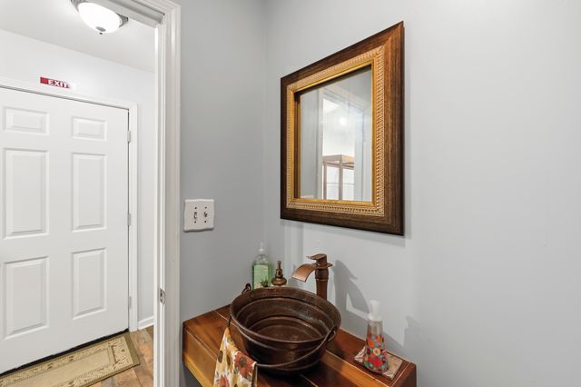 90 Hume Bedford Road, Paris, KY 40361