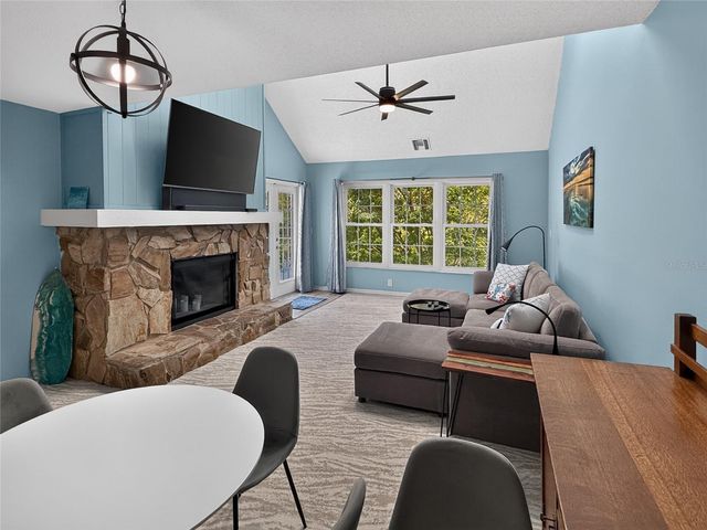 2836 COUNTRYSIDE BOULEVARD 123, Clearwater, FL 33761