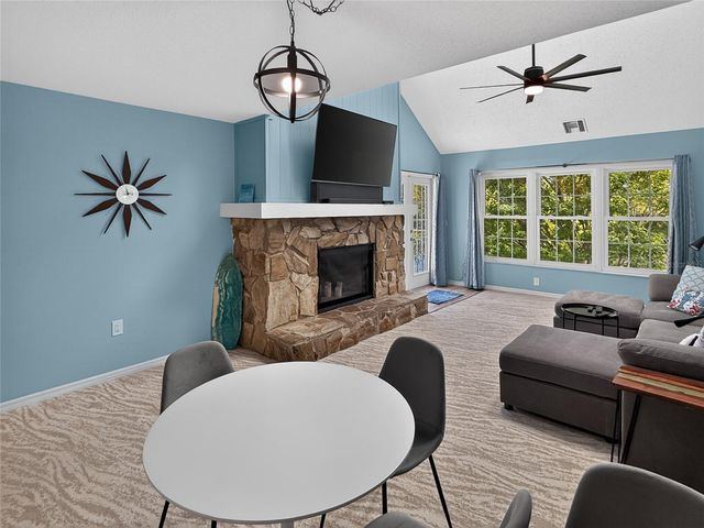 2836 COUNTRYSIDE BOULEVARD 123, Clearwater, FL 33761