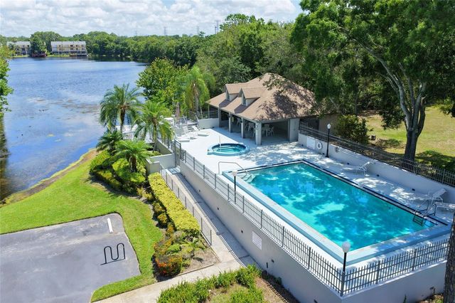 2836 COUNTRYSIDE BOULEVARD 123, Clearwater, FL 33761