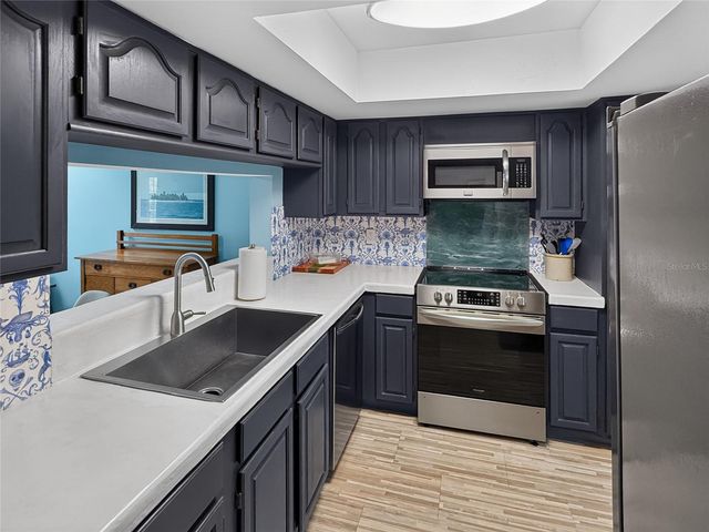 2836 COUNTRYSIDE BOULEVARD 123, Clearwater, FL 33761