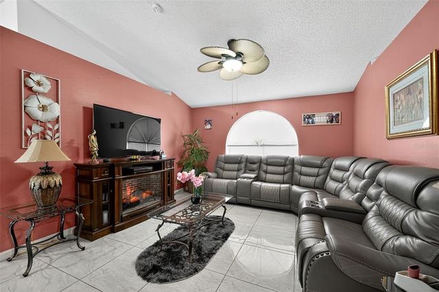 43 BRADFORD COURT, Kissimmee, FL 34758