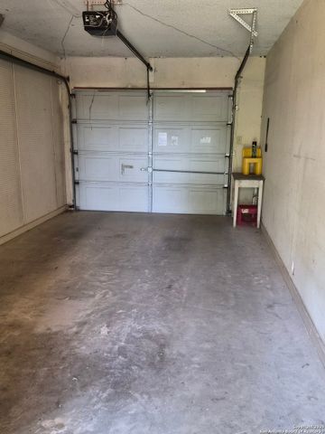 8020 W Dixon, Somerset, TX 78069