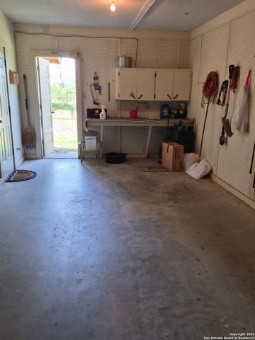 8020 W Dixon, Somerset, TX 78069