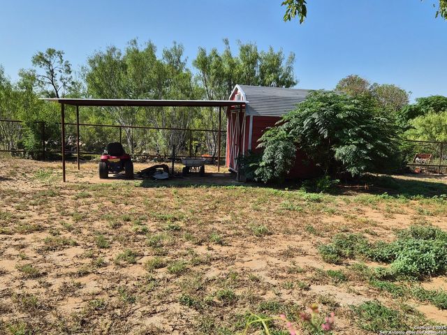 8020 W Dixon, Somerset, TX 78069