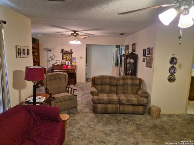 8020 W Dixon, Somerset, TX 78069