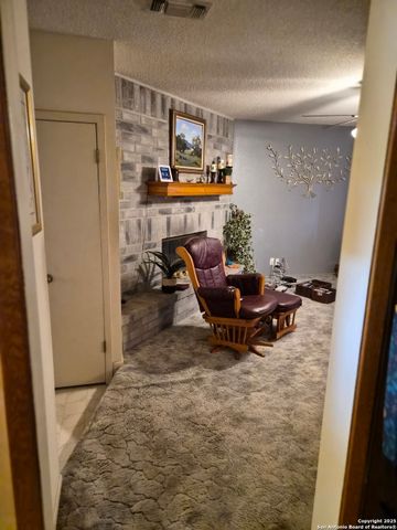 8020 W Dixon, Somerset, TX 78069