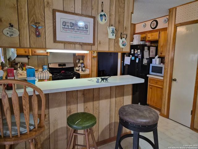 8020 W Dixon, Somerset, TX 78069